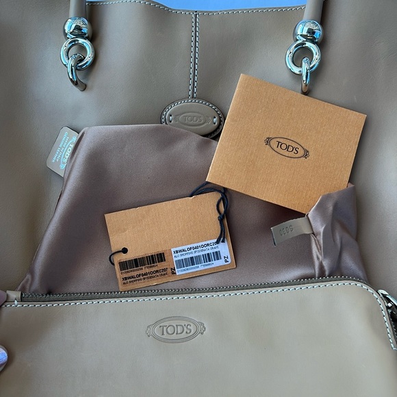 Tod's “Alo Sella” Vachetta (Tan) Large Shopping Tote Bag - Picture 13 of 16